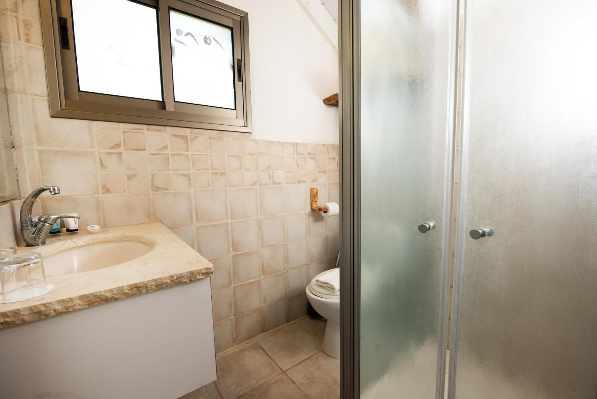 Vitrage Holiday Village And Spa Bet Hillel Room photo