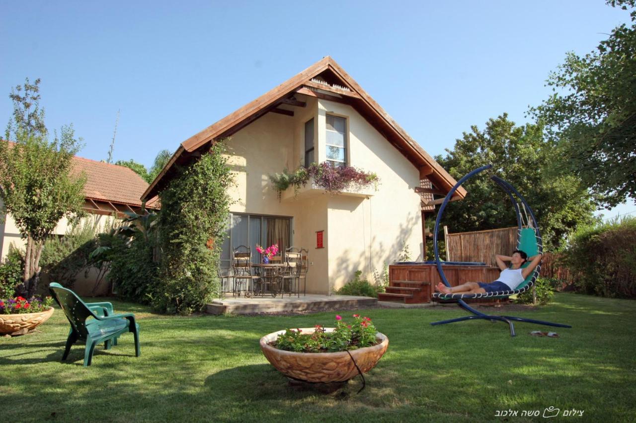Vitrage Holiday Village And Spa Bet Hillel Exterior photo